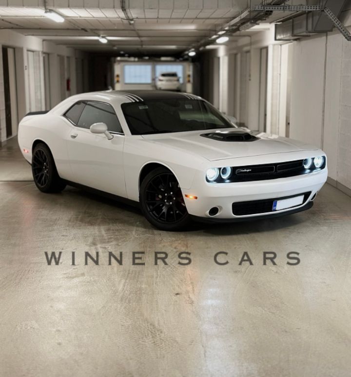 Dodge Challenger - Sportovní automobil vyráběný americkou automobilkou Dodge od roku 1970.