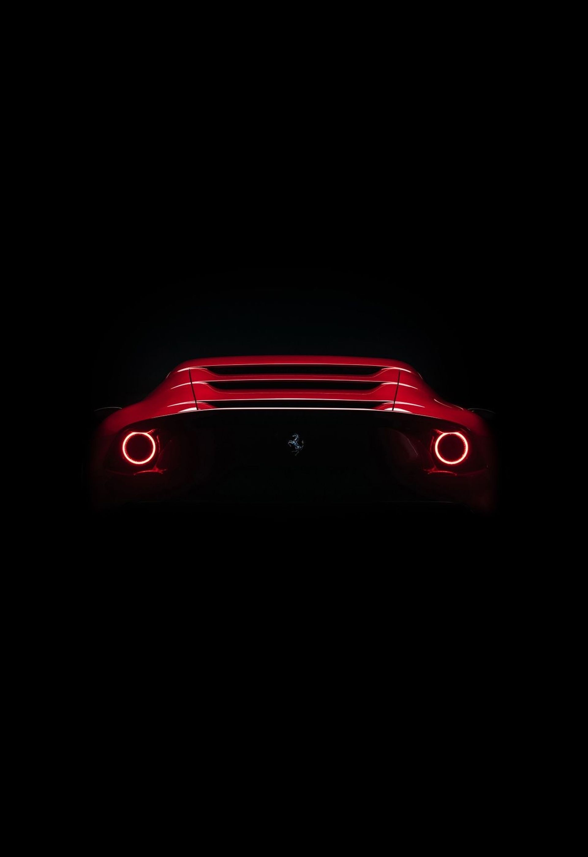 Luxusní sportovní automobil Ferrari, pohled zezadu